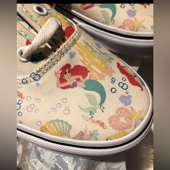 NWT Limited Edition Rare Disney X Vans Shoes featuring Ariel men 7.5 / women’s 9 - Picture 3 of 6